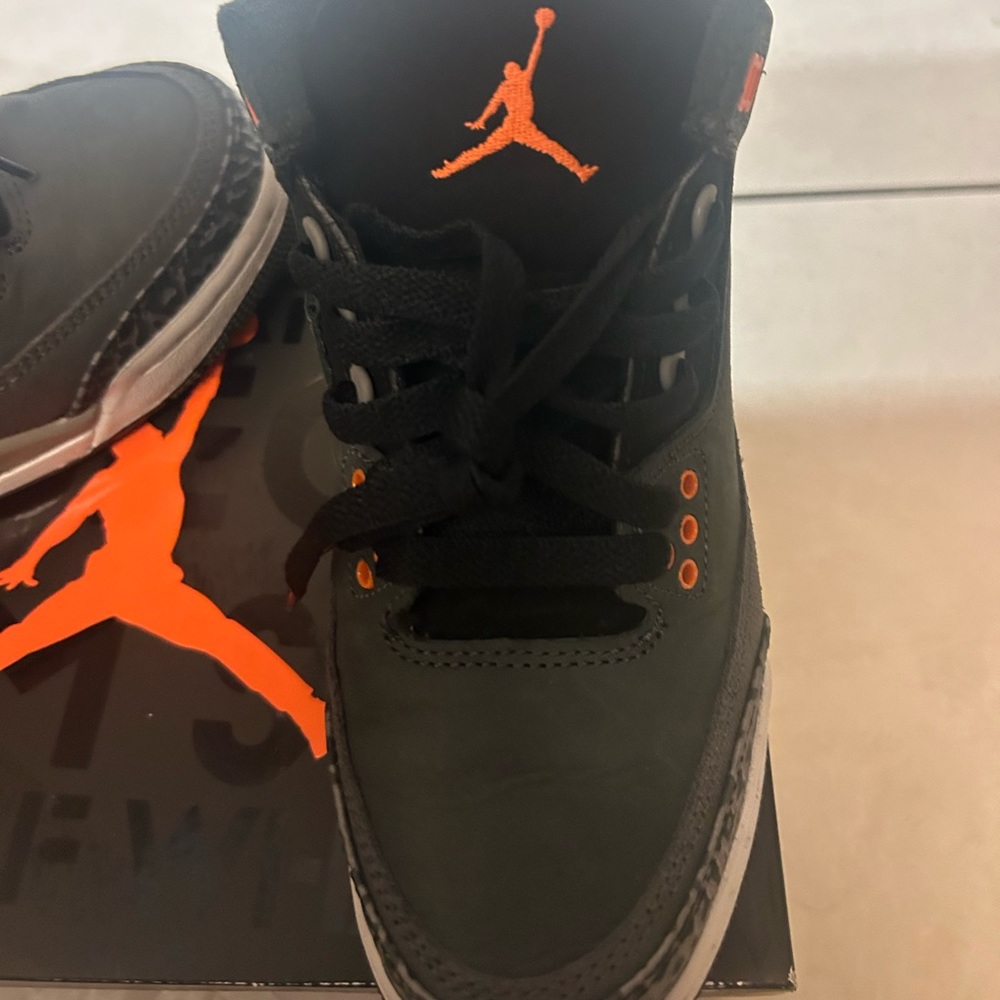 Jordan Youth Size 4 Youth